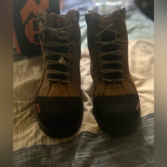Brand new pair of Timberland Pro, Steel toe work boots. Size 9.5! - Picture 2 of 8